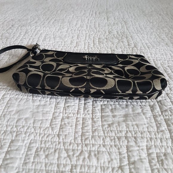 Coach Monogram Clutch - Picture 7 of 8